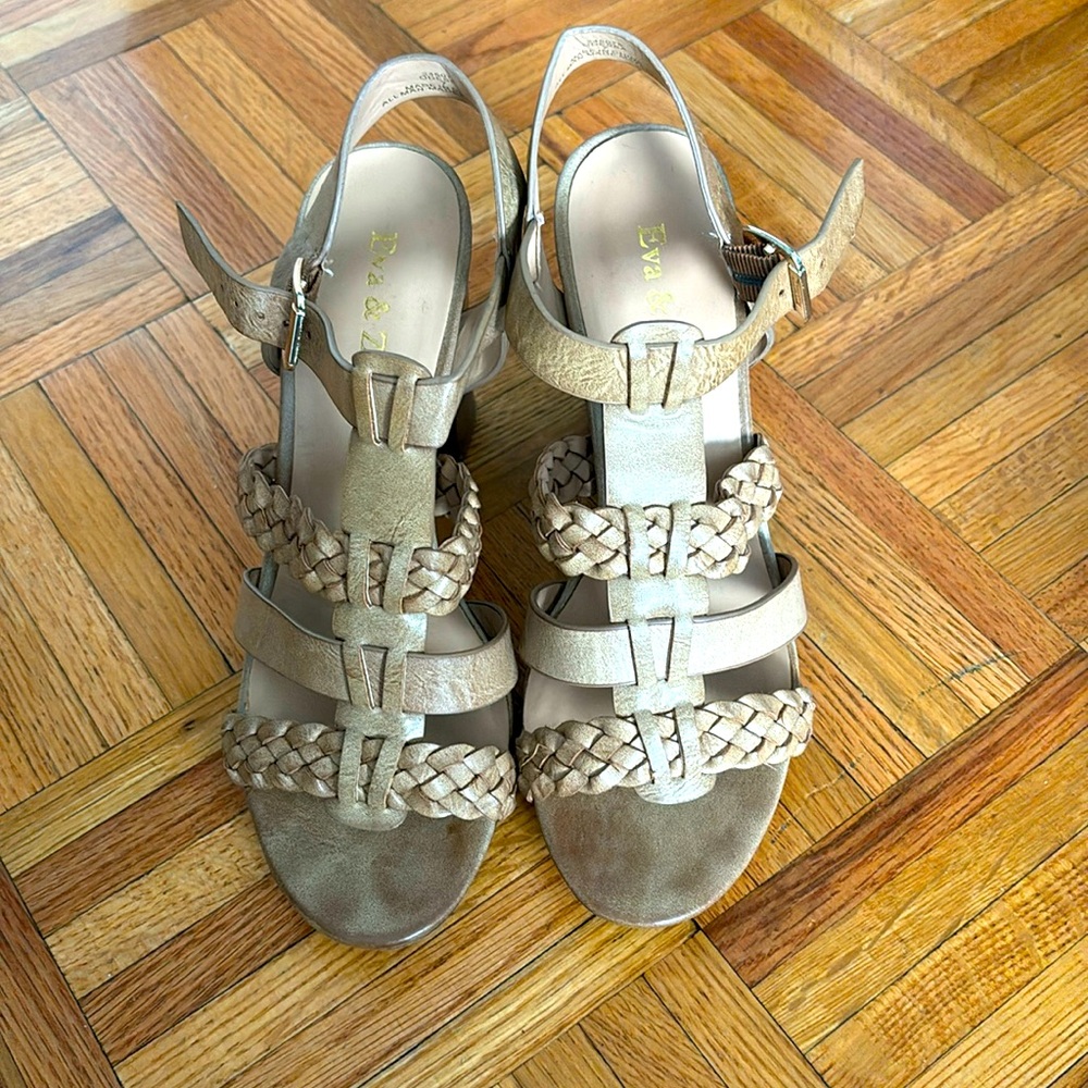 Tan strapping sandal